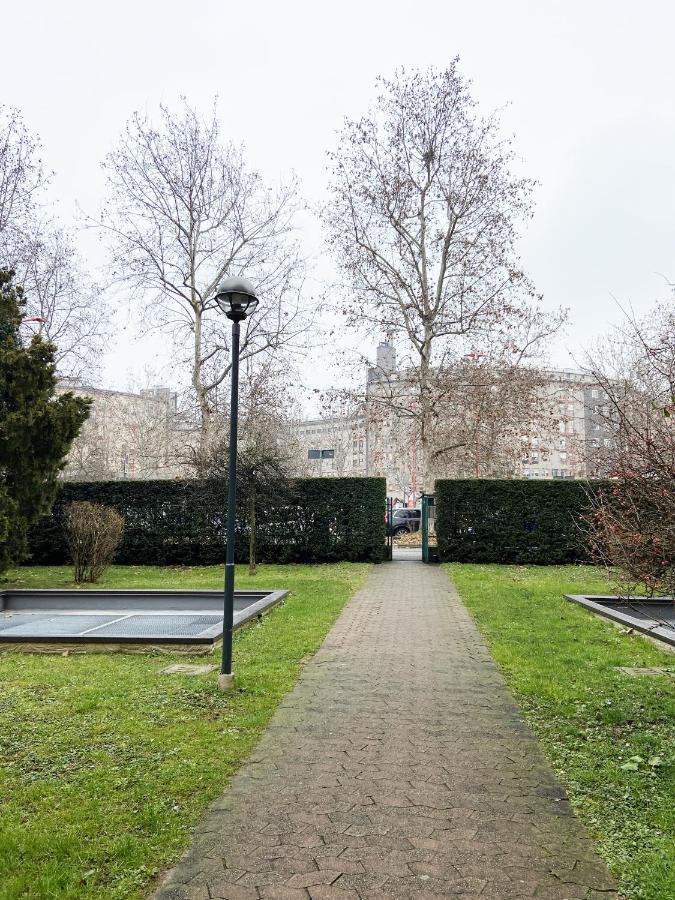 Casa Di Laura Mono E Bilo Di Fronte Ospedale San Raffaele Lägenhet Segrate Exteriör bild