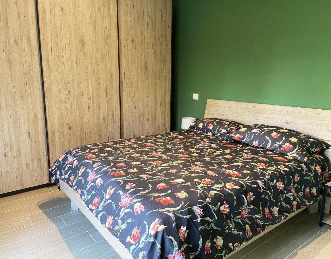 Casa Di Laura Mono E Bilo Di Fronte Ospedale San Raffaele Lägenhet Segrate Exteriör bild
